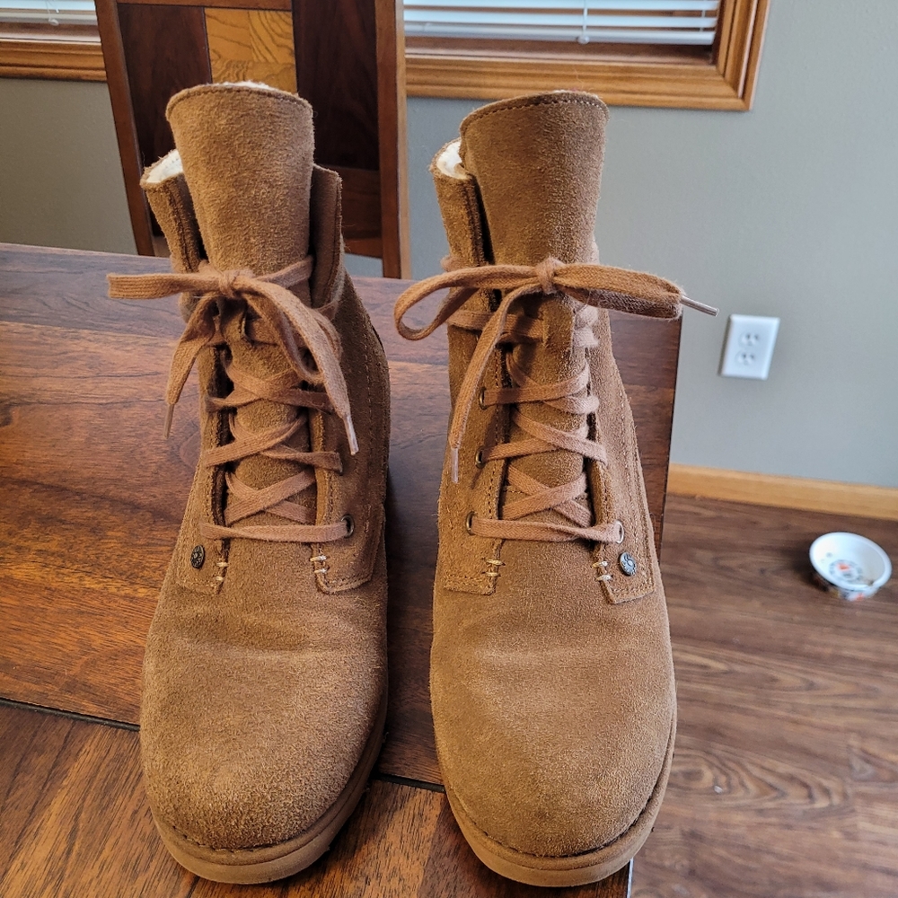 Bearpaw boots